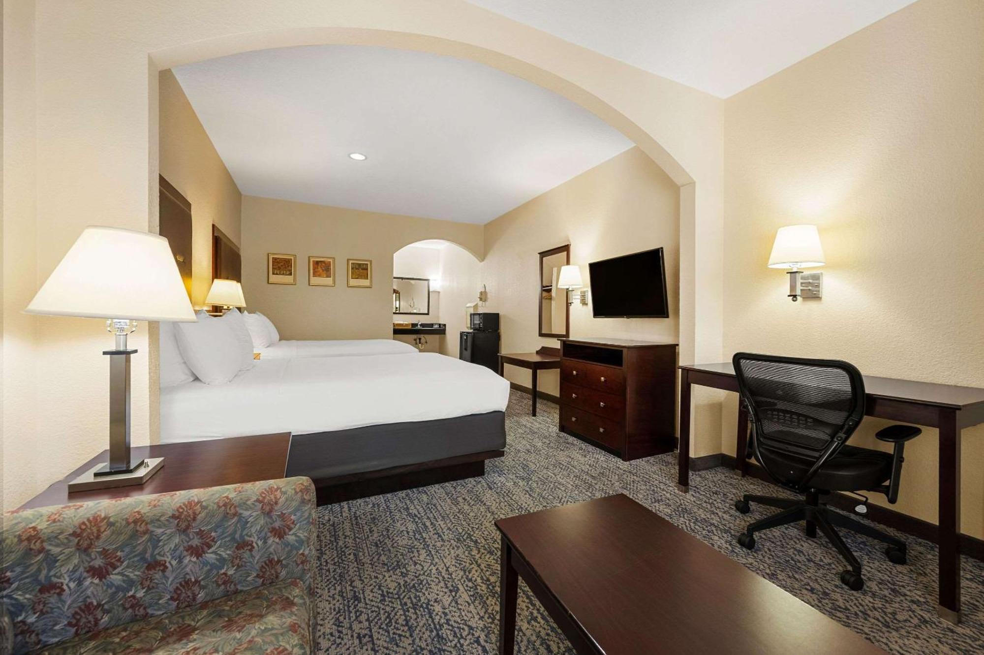 Quality Inn & Suites Cypress Buitenkant foto