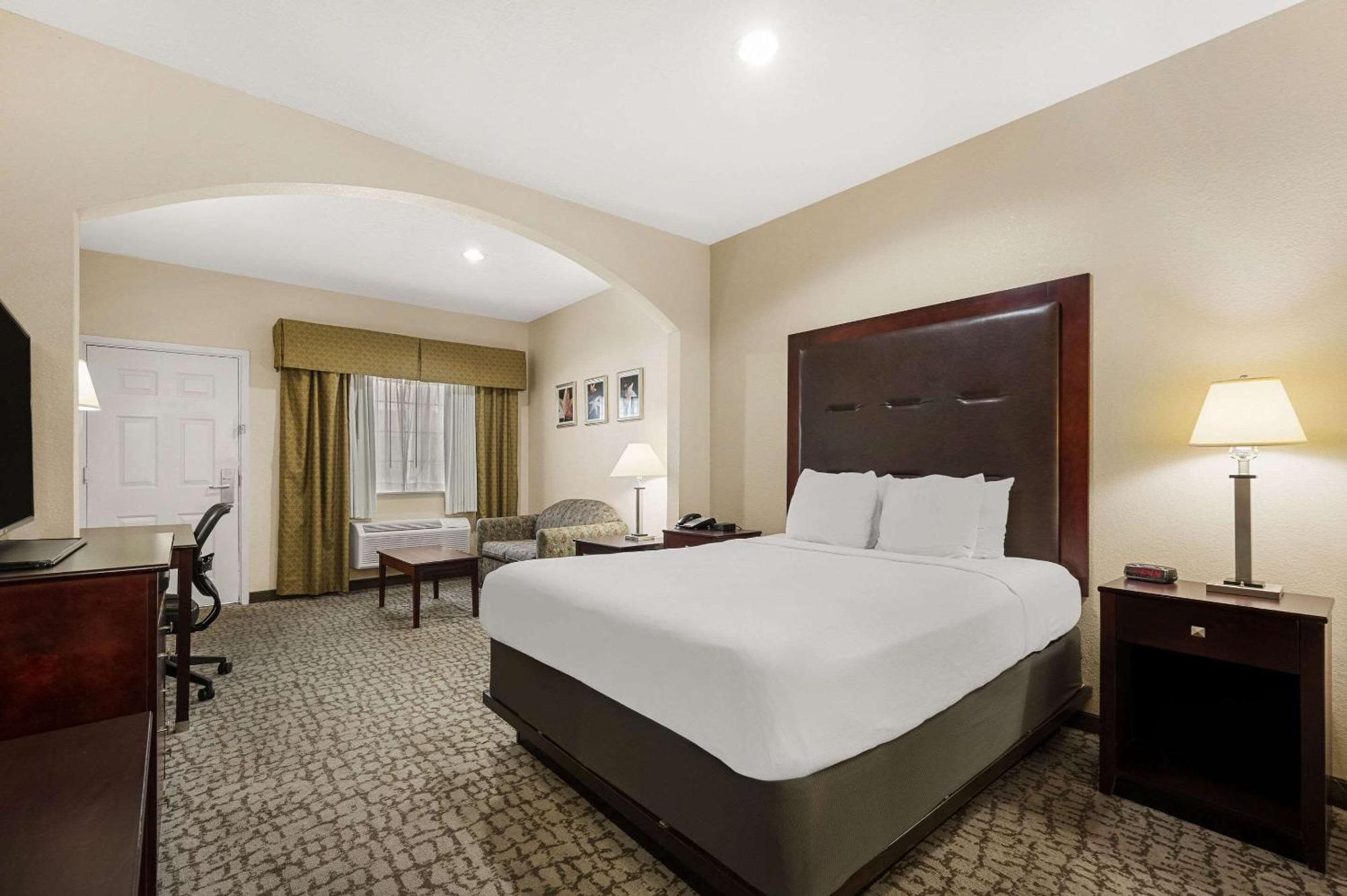 Quality Inn & Suites Cypress Buitenkant foto
