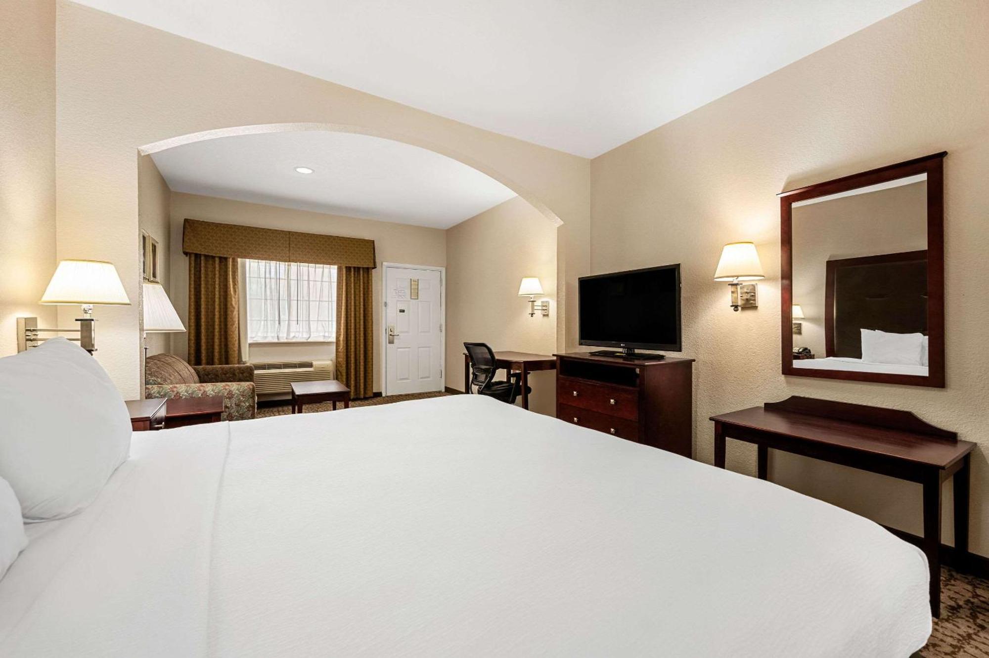 Quality Inn & Suites Cypress Buitenkant foto