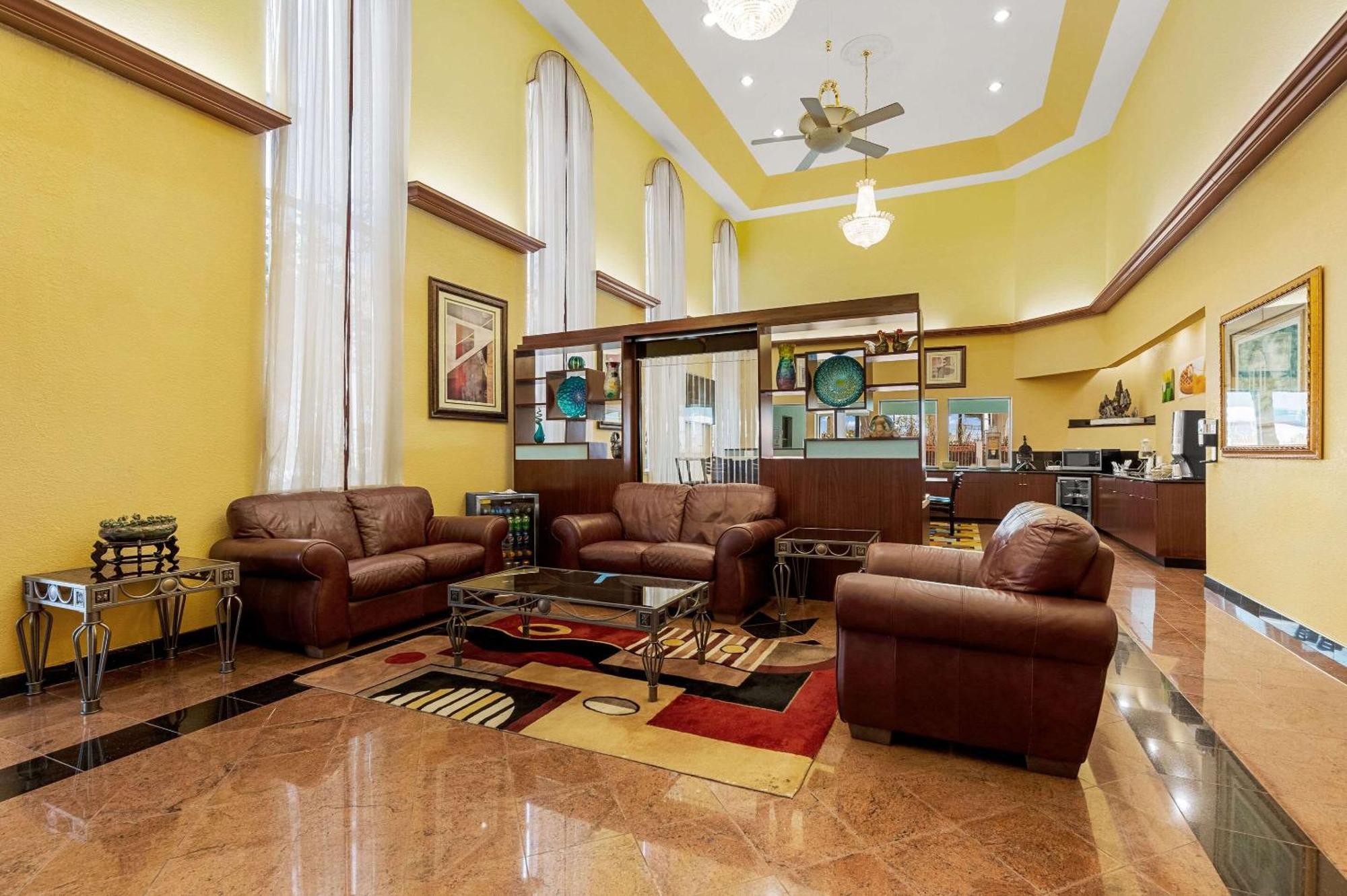 Quality Inn & Suites Cypress Buitenkant foto